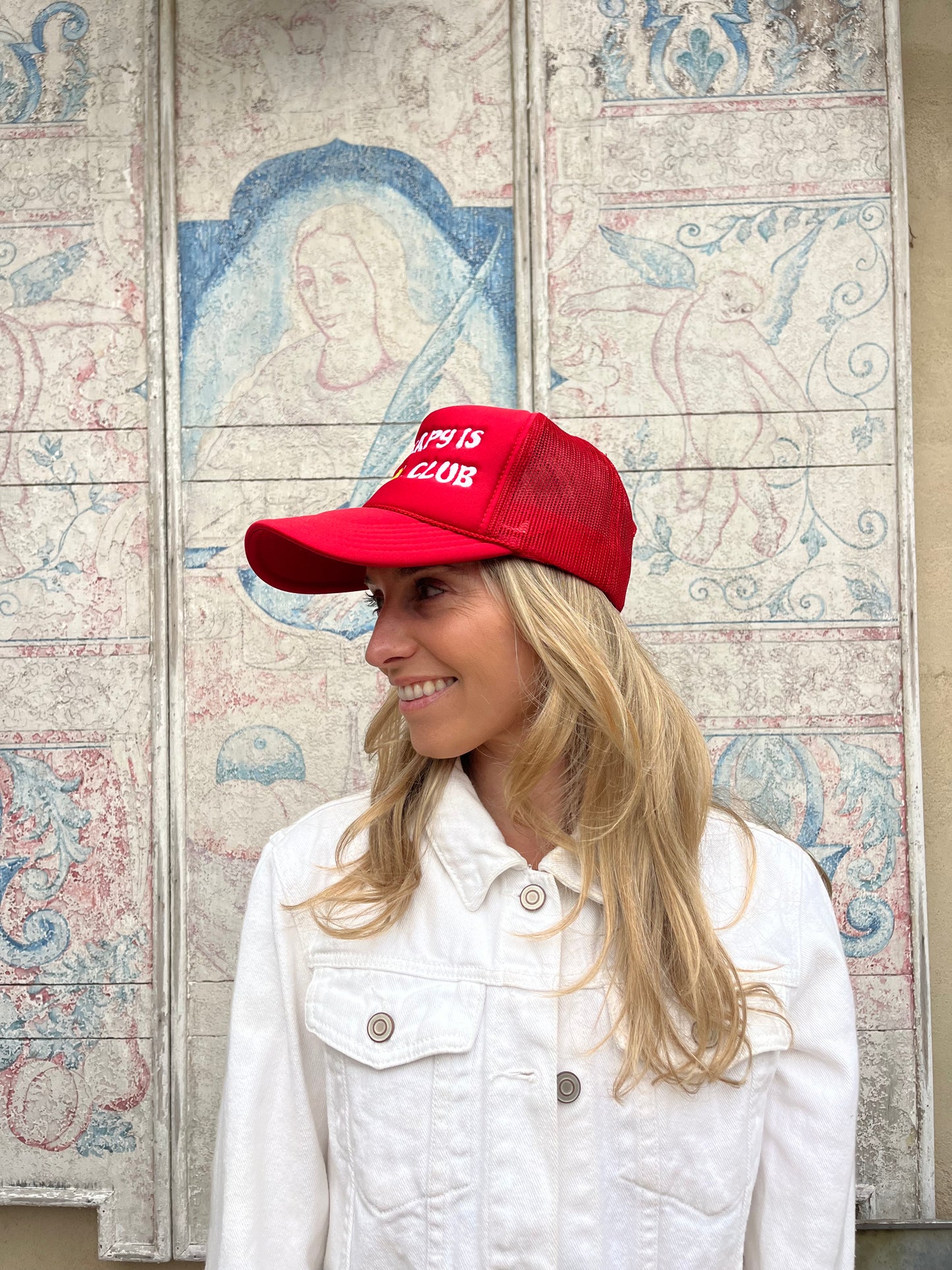 i'm triggered trucker hat (red)